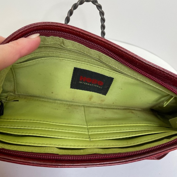 HOBO | 2000s Vintage | Genuine Leather RED Wristlet/Wallet with BOW detailing - Picture 3 of 7